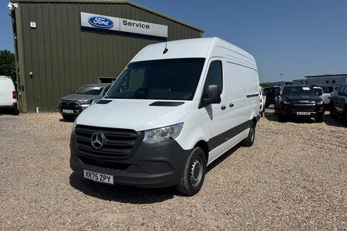 Mercedes-Benz Sprinter AUTO MWB L2H2 High Roof 315 Pro Air Con Camera EURO 6