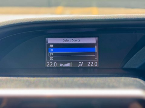 Toyota Noah Hybrid 1.8 66