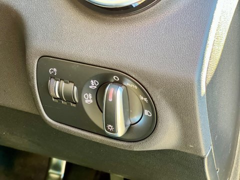 Audi A1 1.4 TFSI Sport S Tronic Euro 5 (s/s) 3dr 37