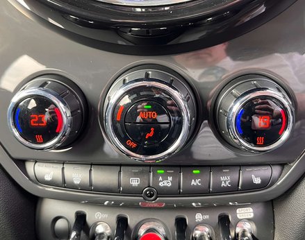 Mini Countryman 1.5 Countryman Cooper Classic Auto 5dr 57