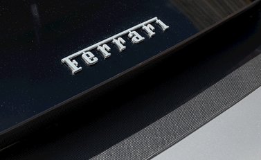 Ferrari 812 Superfast 32