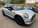 Mini Hatch COOPER