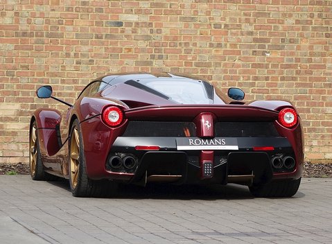 Ferrari LaFerrari 16