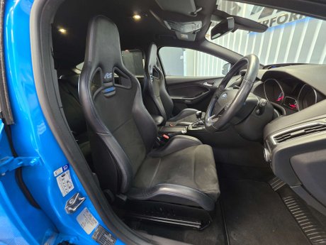 Ford Focus 2.3T EcoBoost RS Hatchback 5dr Petrol Manual AWD Euro 6 (s/s) (350 ps) 7