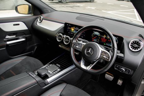 Mercedes-Benz EQA EQA 350 4MATIC AMG LINE