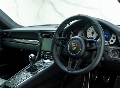 Porsche 911 (991.2) GT3 Touring 9