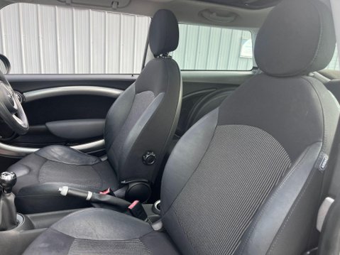 Mini Hatch 1.6 Cooper S Euro 4 3dr 35