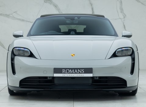 Porsche Taycan 4S Cross Turismo 4