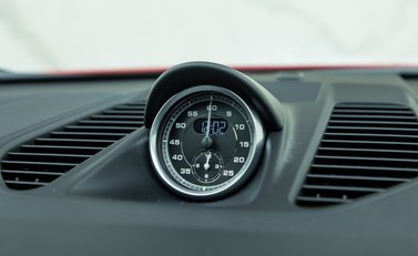 Porsche 911 Carrera 4 GTS (991.2) 21