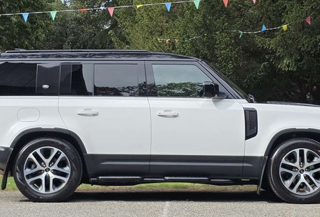 Land Rover Defender 2.0 Defender SE D Auto 4WD 5dr