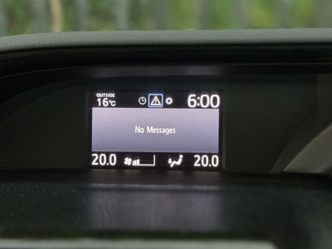 Toyota Esquire Hybrid 1.8 Hybrid Xi Edition 14