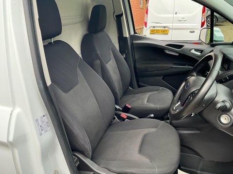 Ford Transit Courier 1.0 LIMITED 99 BHP 11