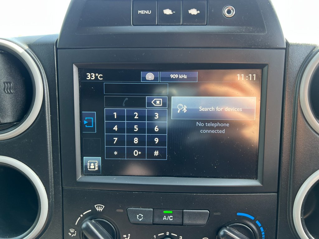 2017 Peugeot PartnerSWB L1H1 Low Roof Professional Air Con EURO 6 NO V — thumbnail 36 of 51