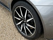 Aston Martin DB11 V12 34