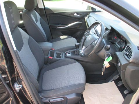 Vauxhall Grandland X 1.2 Turbo SE Euro 6 (s/s) 5dr 24