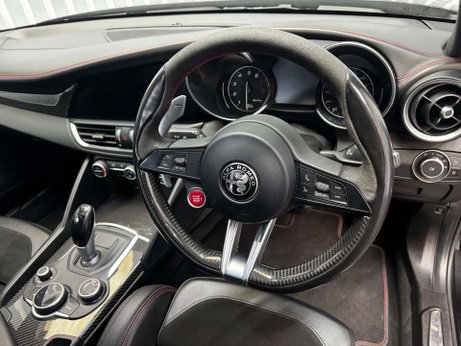 Alfa Romeo Giulia 2.9 V6 Bi-Turbo Quadrifoglio Saloon 4dr Petrol Auto Euro 6 (s/s) (510 ps) 41