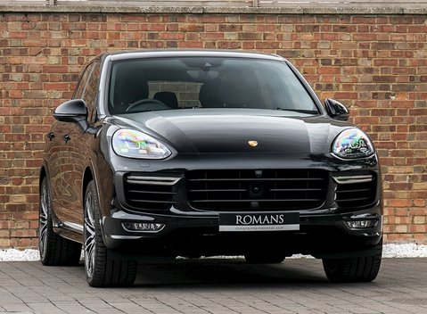 Porsche Cayenne Turbo 1