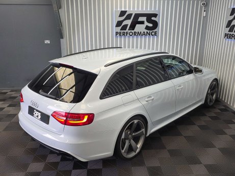 Audi RS4 4.2 FSI V8 Estate 5dr Petrol S Tronic quattro Euro 5 (450 ps) 44