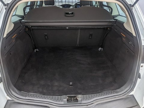 Ford Focus ZETEC NAVIGATOR TDCI 25