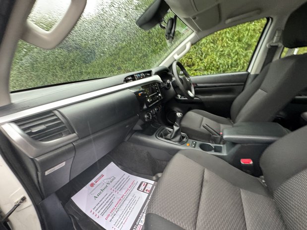 Toyota Hilux Active | 2.4 LT [SOLD MM] Double Cab | Tow Bar | Camera | Air Con | 12