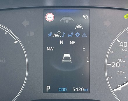 Toyota Yaris ICON HEV CVT 26