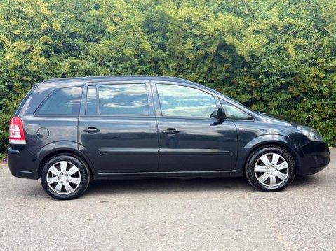 Vauxhall Zafira 1.6 16V Exclusiv Euro 5 5dr 8