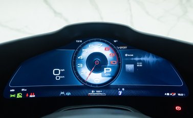 Ferrari Purosangue V12 22