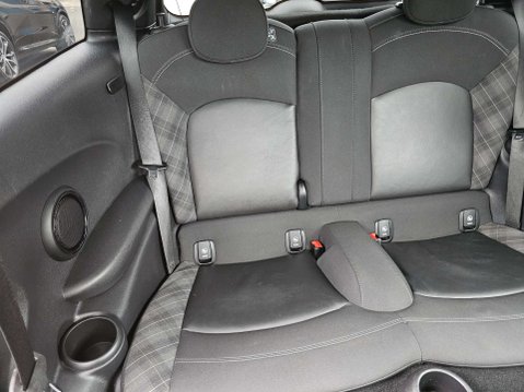 Mini Hatch 1.5 Cooper Auto 3dr 16