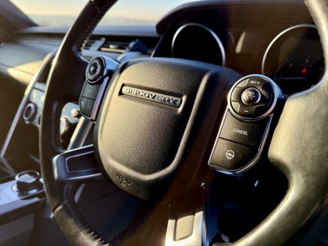 Land Rover Discovery TD6 HSE LUXURY 16