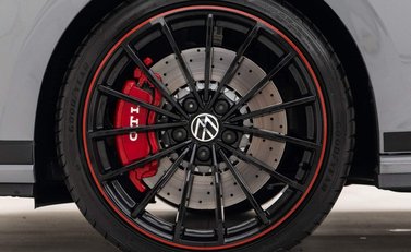 Volkswagen Golf GTI CLUBSPORT 45 TSI DSG 19