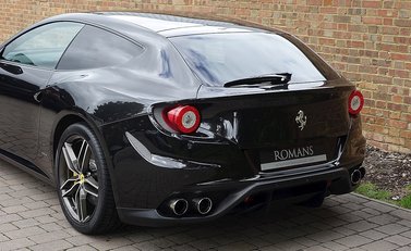 Ferrari FF 22