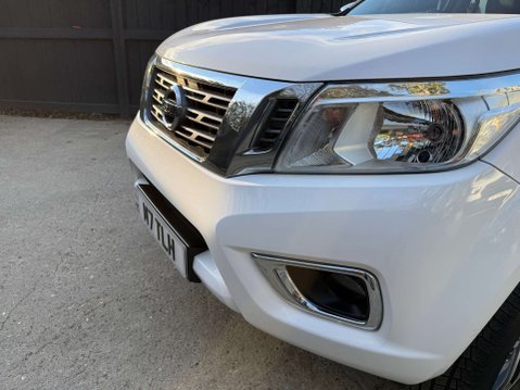Nissan Navara 2.3 Navara N-Connecta dCi 4WD 5dr 42
