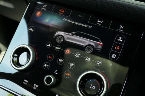 Land Rover Range Rover Velar R-DYNAMIC SE 30