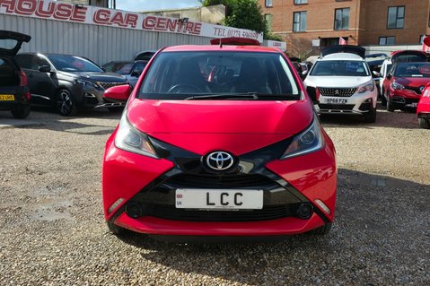 Toyota Aygo 1.0 VVT-I X-PLAY FULL SERVICE HISTORY! 9 SERVICES! BLUETOOTH! 12