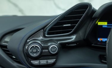 Ferrari 488 SPIDER 23