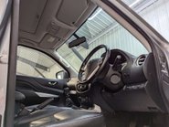 Nissan Navara 2.3 Navara Tekna dCi 4WD 5dr 46