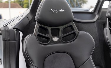 Porsche Boxster Spyder 15