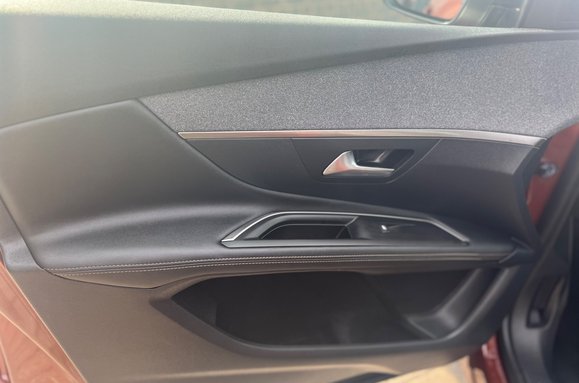 Peugeot 3008 1.6 PURETECH S/S GT LINE AUTO 27