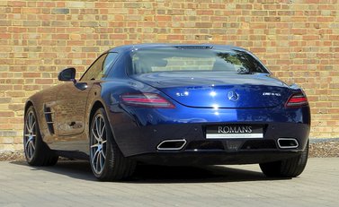 Mercedes-Benz SLS AMG 12