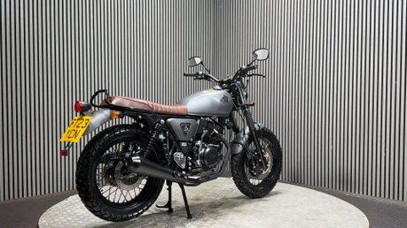WK Bikes Scrambler 2023 ONLY 5K 1 OWNER MOT AUGUST 2027 LEARNER 125CC 2