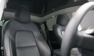 Tesla Model Y LONG RANGE AWD Solid Black One Owner Premium Sound Pano Roof VAT Q 2