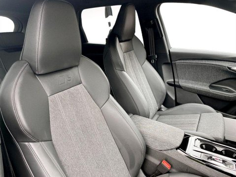 Audi Q6 100kWh Performance S line SUV 5dr Electric Auto (306 ps) Half Leather - Air 11