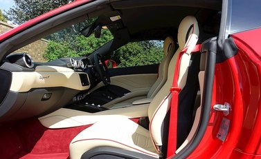 Ferrari California T 17