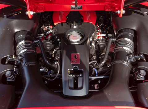 Ferrari 488 Spider 32