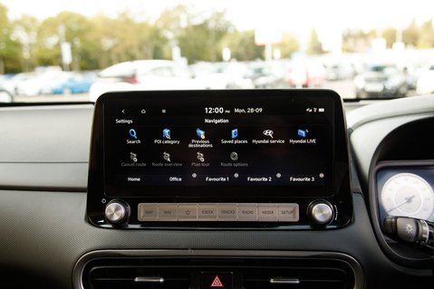 Hyundai KONA PREMIUM 21