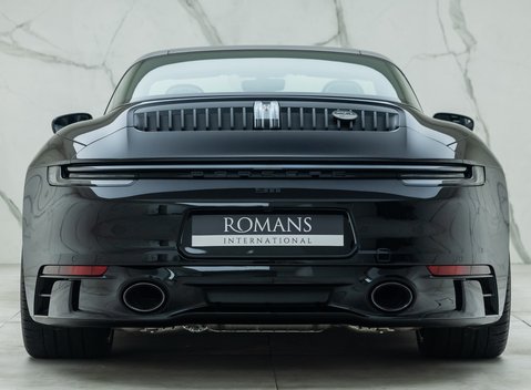 Porsche 911 Targa 50 YEARS PORSCHE DESIGN EDITION (992) 11