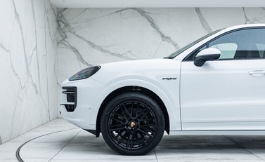 Porsche Cayenne V6 E-HYBRID Coupe 30