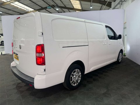 Vauxhall Vivaro 1.5 Vivaro 2900 Sportive S/S 10