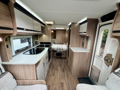 Coachman Laser 675 16