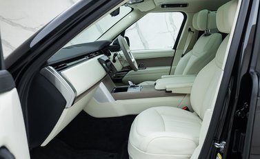 Land Rover Range Rover P460e Autobiography LWB 19
